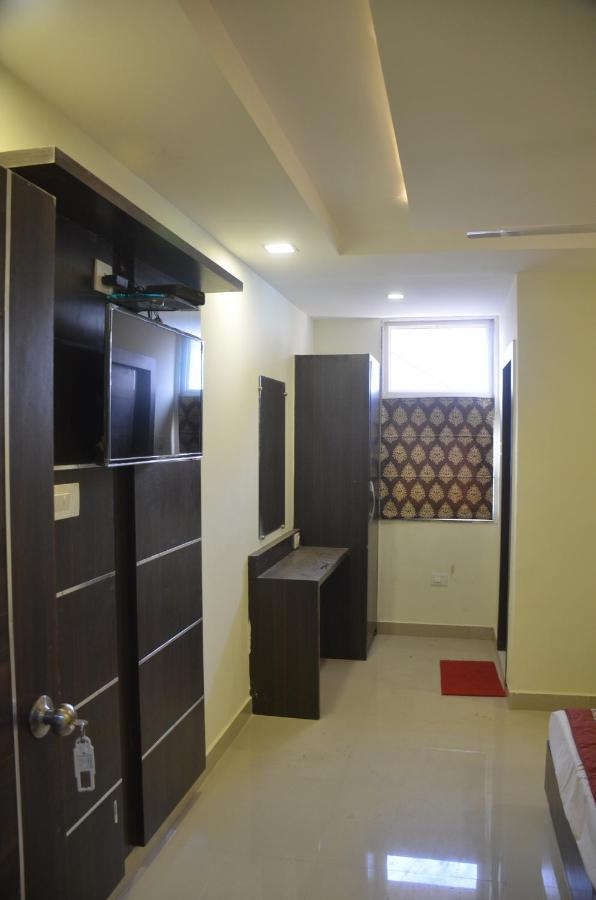 Hotel Krishna Galaxy Kanpur Exterior foto