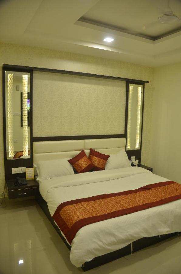 Hotel Krishna Galaxy Kanpur Exterior foto